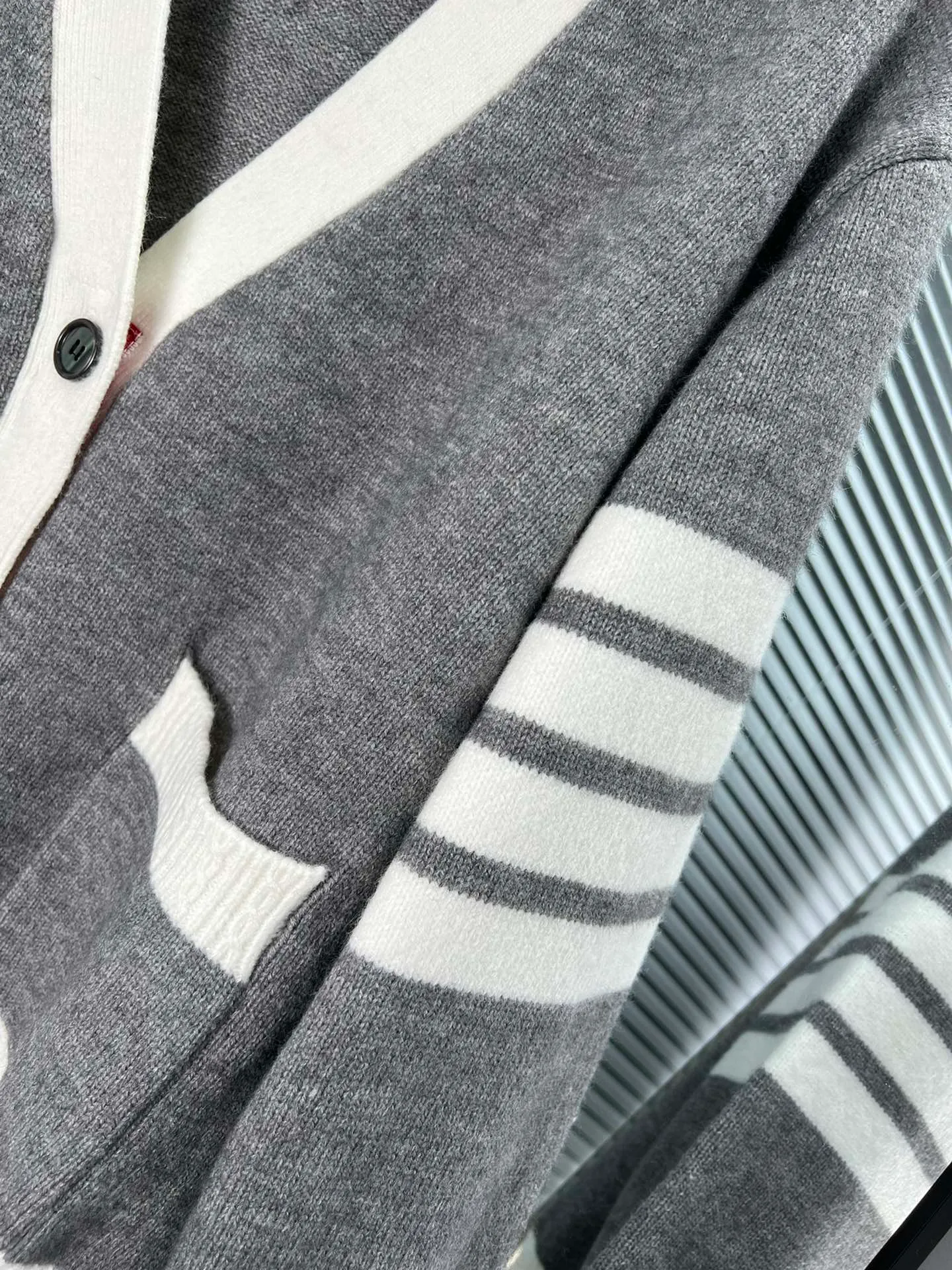 THOM BROWNE🇳🇱 OS ： ， ， TB ， ， ， ， ， ， Sizes:1 2 3 :
